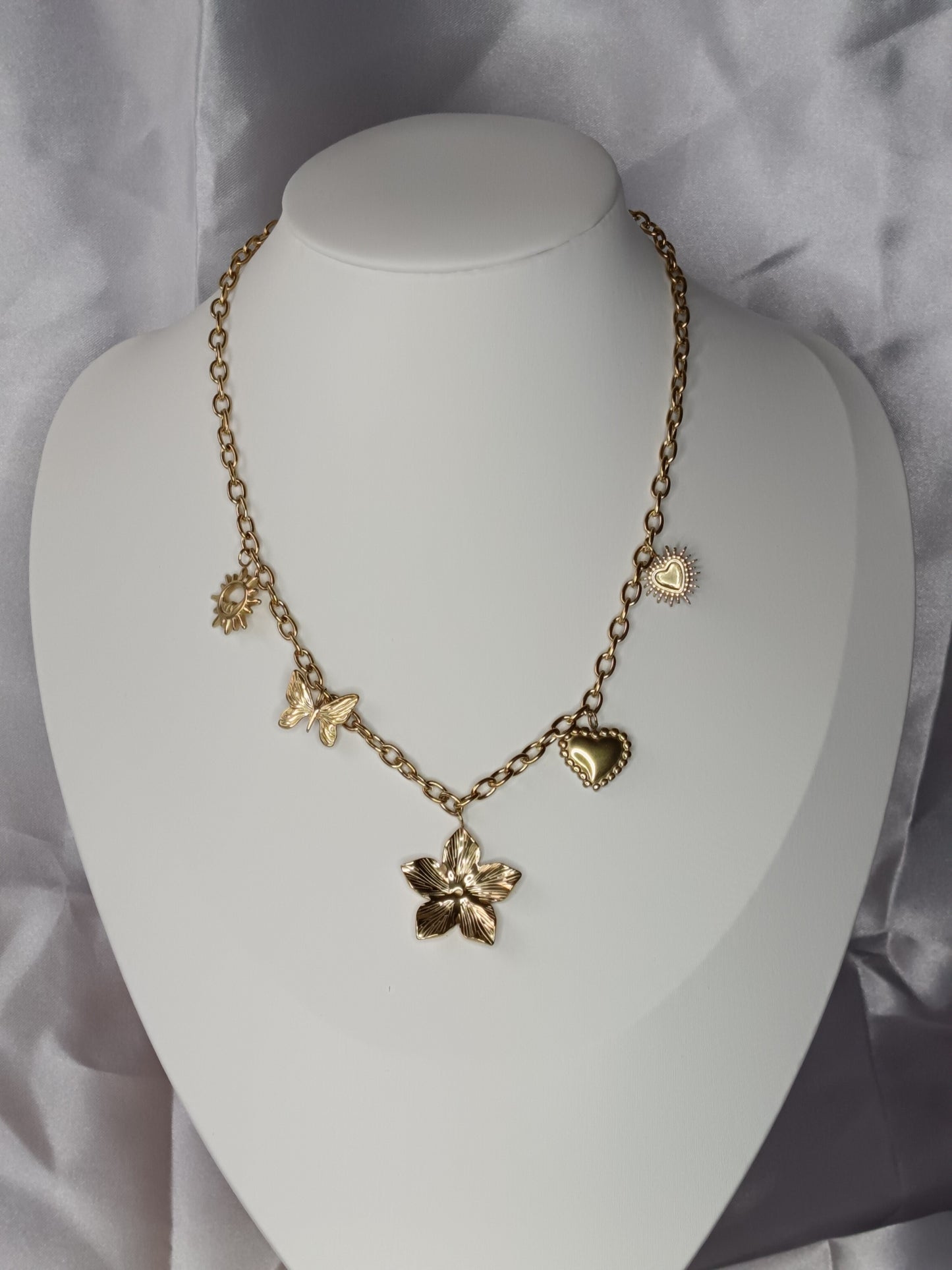 COLLIER ANGELICA